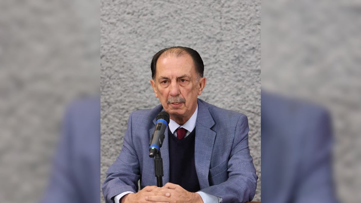 El conflicto involucra directamente al fiscal general del Estado, Javier Flores, al alcalde de Monterrey, Adrián de la Garza, y al hermano de este, Filiberto de la Garza.