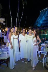 ¡Vive la magia de la Fiesta de Blanco en el Abierto Mexicano de Tenis, ambientada en la Torre Perla del Hotel Princess, Acapulco! Un encuentro único donde la elegancia se fusiona con la emoción del tenis.