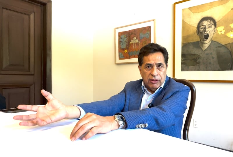 El experto plantea incentivos fiscales, capacitación y flexibilidad para evitar que la reducción de la jornada laboral en México dispare la informalidad y afecte la competitividad de las empresas.