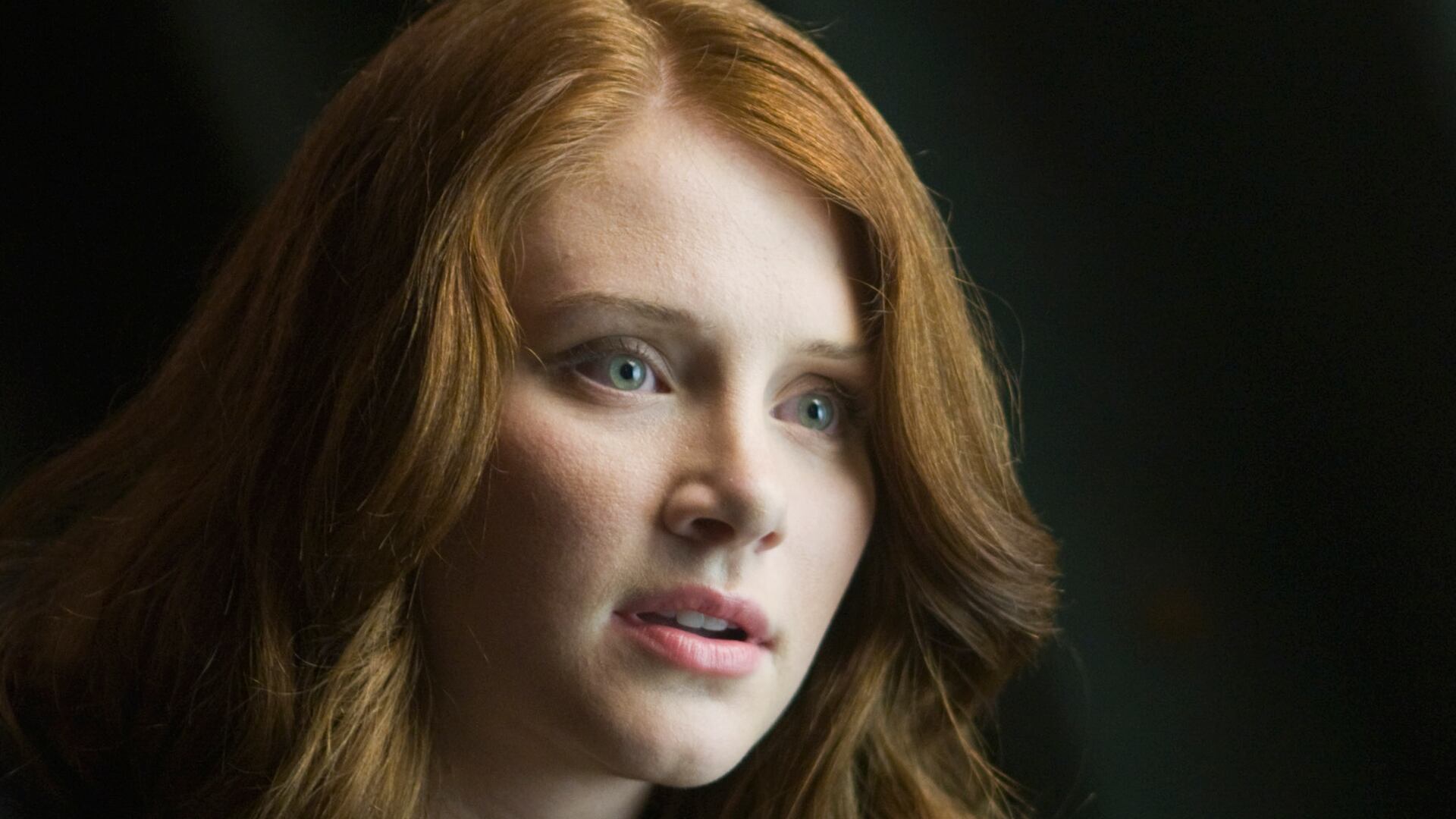 Actriz Bryce Dallas Howard repudia la desigualdad.