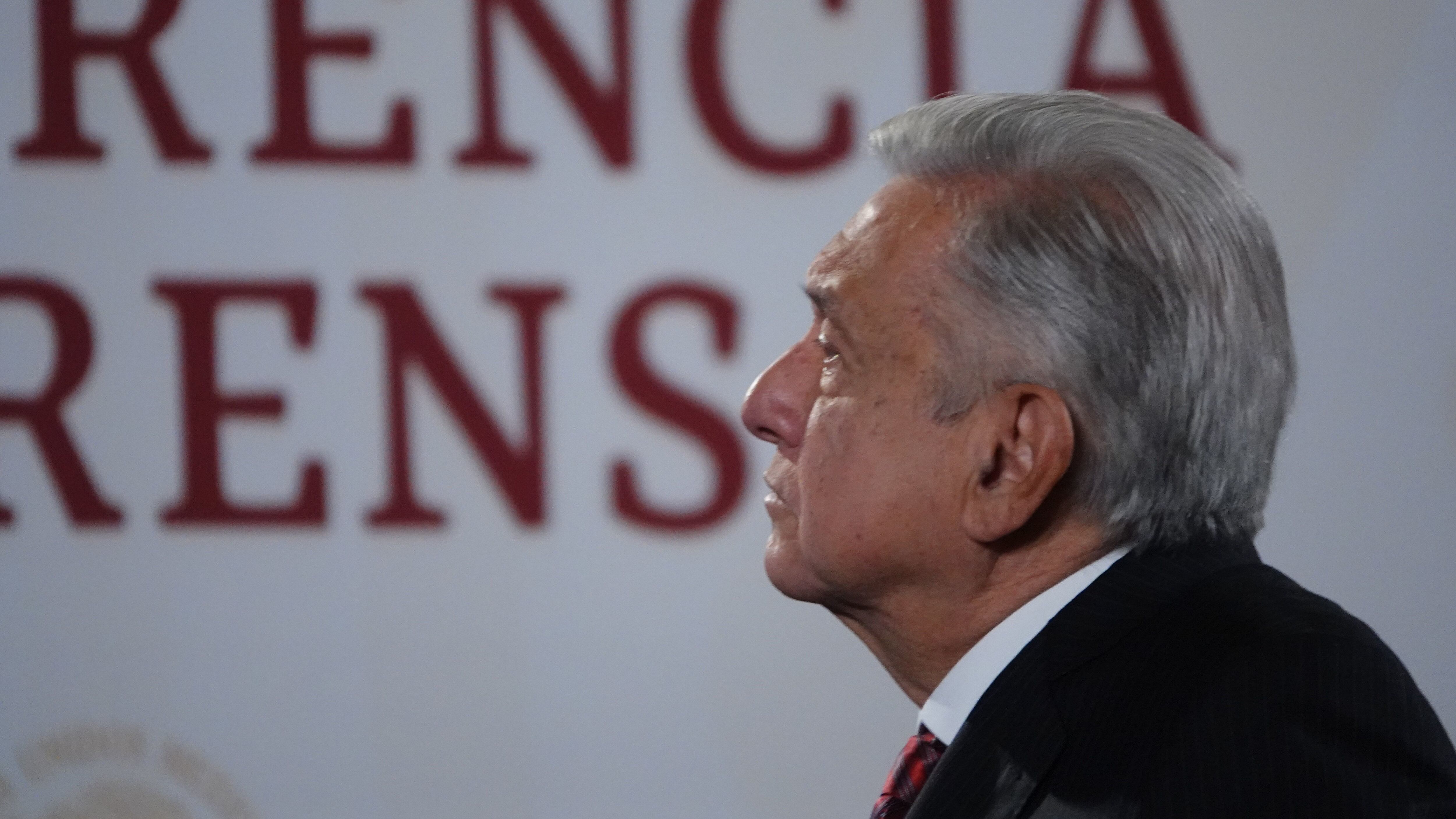 CIUDAD DE MÉXICO, 13DICIEMBRE2022.- Andrés Manuel López Obrador, presidente de México, en compañía de: Jorge Alcocer, secretario de Salud; Zoé Robledo, director general del Instituto Mexicano del Seguro Social (IMSS), y Hugo López-Gatell, subsecretario de Prevención y Promoción a la Salud, encabezaron la conferencia de prensa con motivo del informe semanal en materia de Salud y avance en el combate de Covid-19. 
FOTO: GALO CAÑAS/CUARTOSCURO.COM