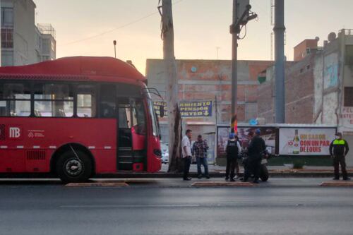 Metrobús: Suspende servicio en estaciones Mina y Buenavista por manifestación