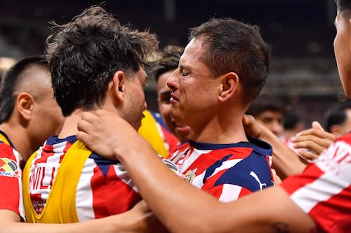 Chicharito comparte contundente mensaje tras su salida de Chivas: “Estamos llenos de errores”