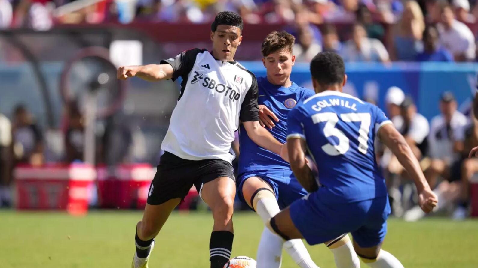 Raúl Jiménez fichó con el Fulham para la temporada 2023-2024.