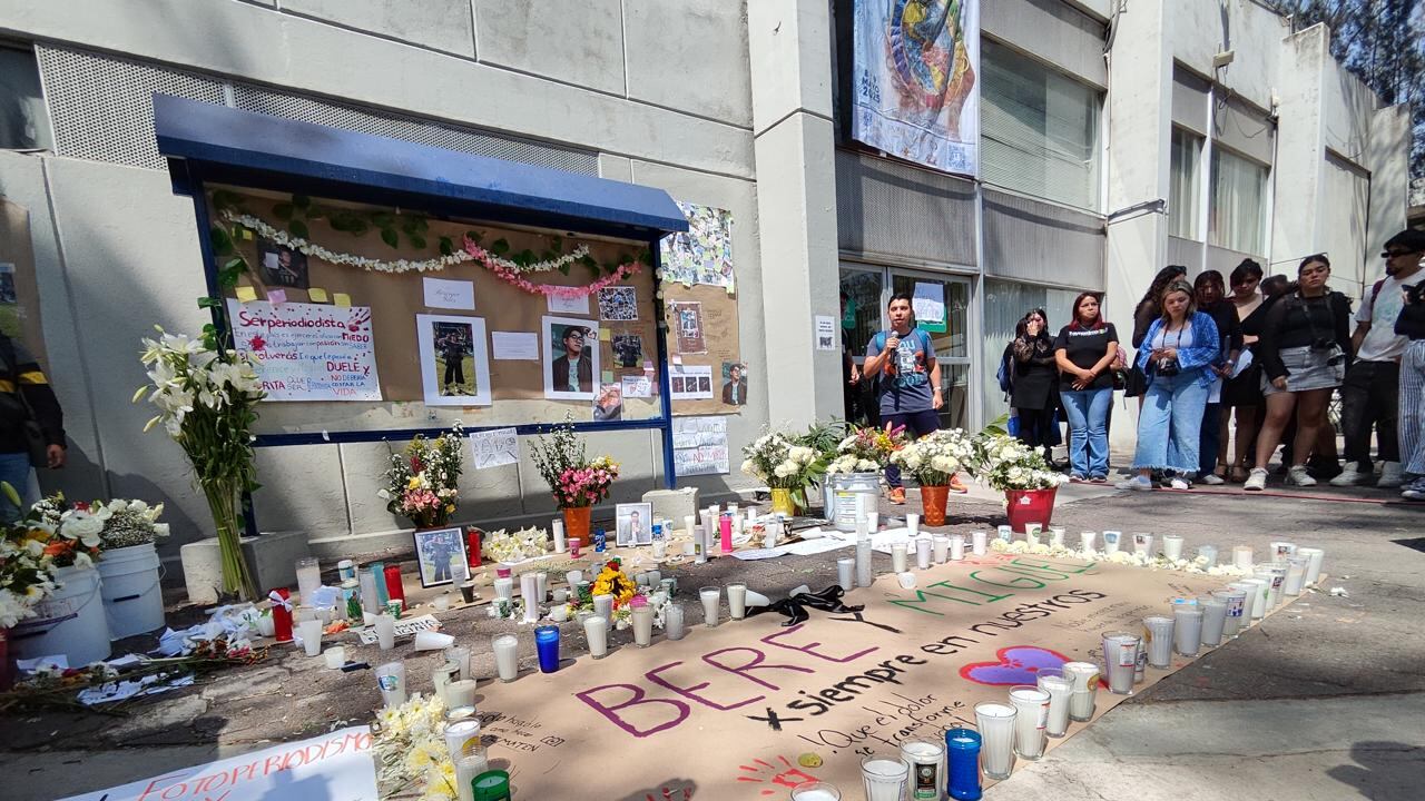 Rinden homenaje a periodistas fallecidos en el Festival Axe Ceremonia