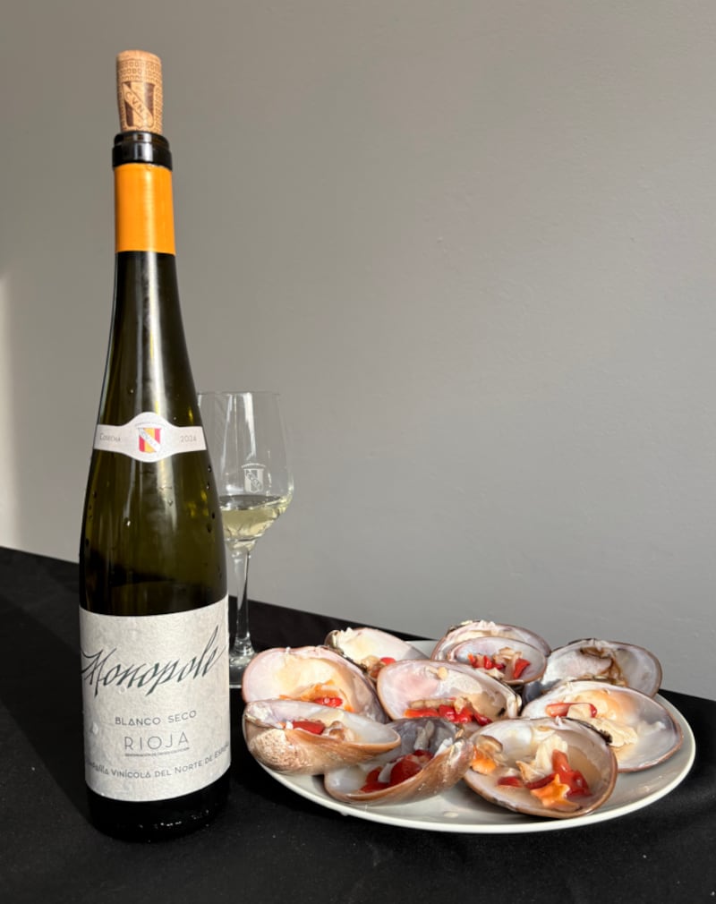 Con una curaduría gastronómica de Arturo López Gavito, CVNE propone una experiencia sensorial con etiquetas españolas para convertir el 10 de mayo en una celebración inolvidable