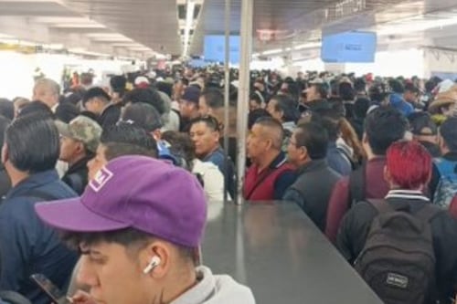 Metro CDMX arranca el fin de semana con fallas: cierre de Zócalo y avance lento en varias líneas