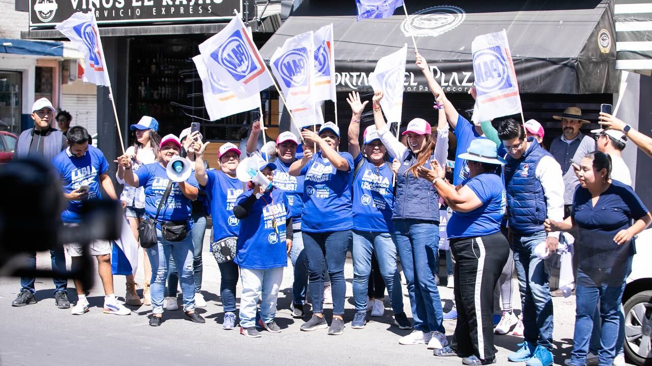 Denunció el uso de playeras de su campaña electoral para ofrecer programas sociales.