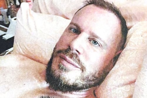 Decomisan motocicletas y artículos de lujo ligados al exatleta olímpico Ryan Wedding