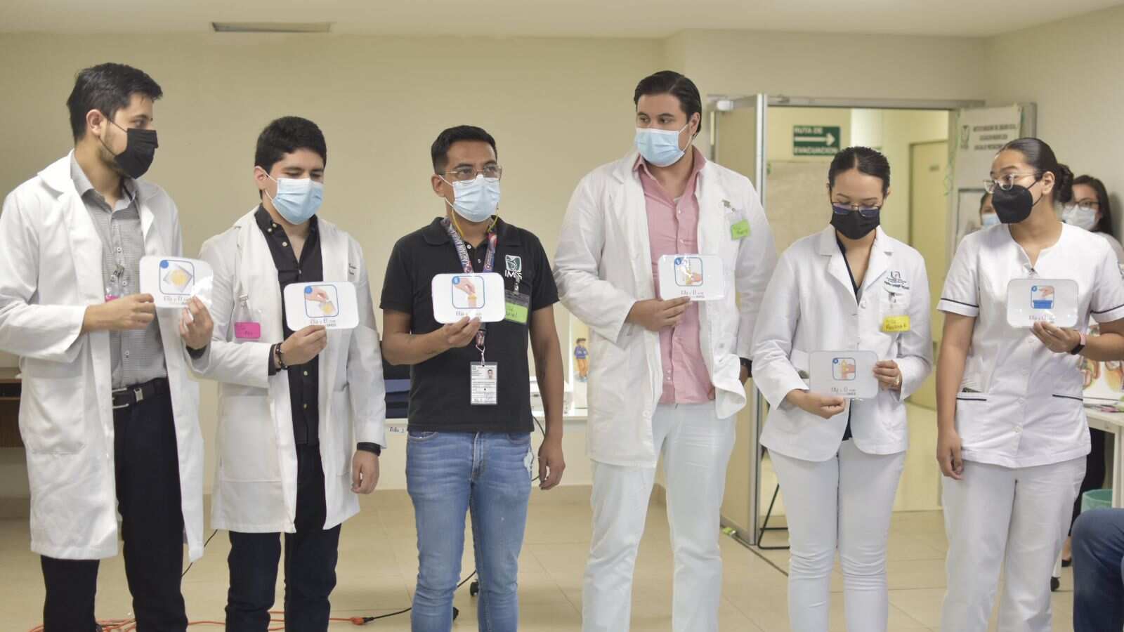 Trabajadores sociales se encargan de impartir las estrategias ya sea en la Unidad Médico Familiar o fuera de ella.