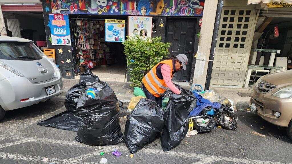 El ayuntamiento de Guadalajara reconoce que la empresa Caabsa no se está dando abasto para recoger la basura que invade el municipio.