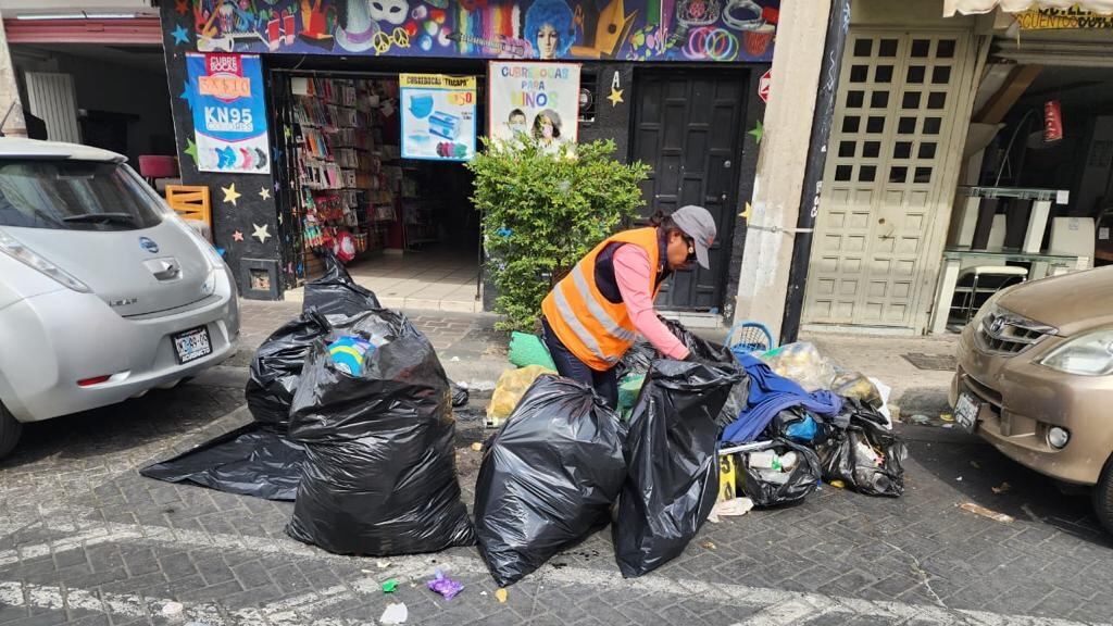 El ayuntamiento de Guadalajara reconoce que la empresa Caabsa no se está dando abasto para recoger la basura que invade el municipio.