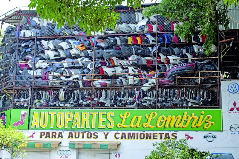 El seguro de autos no cubre el robo de computadoras; la pieza sustraída cuesta hasta 50 mil pesos y en el mercado negro se ofrece en 15 mil pesos.