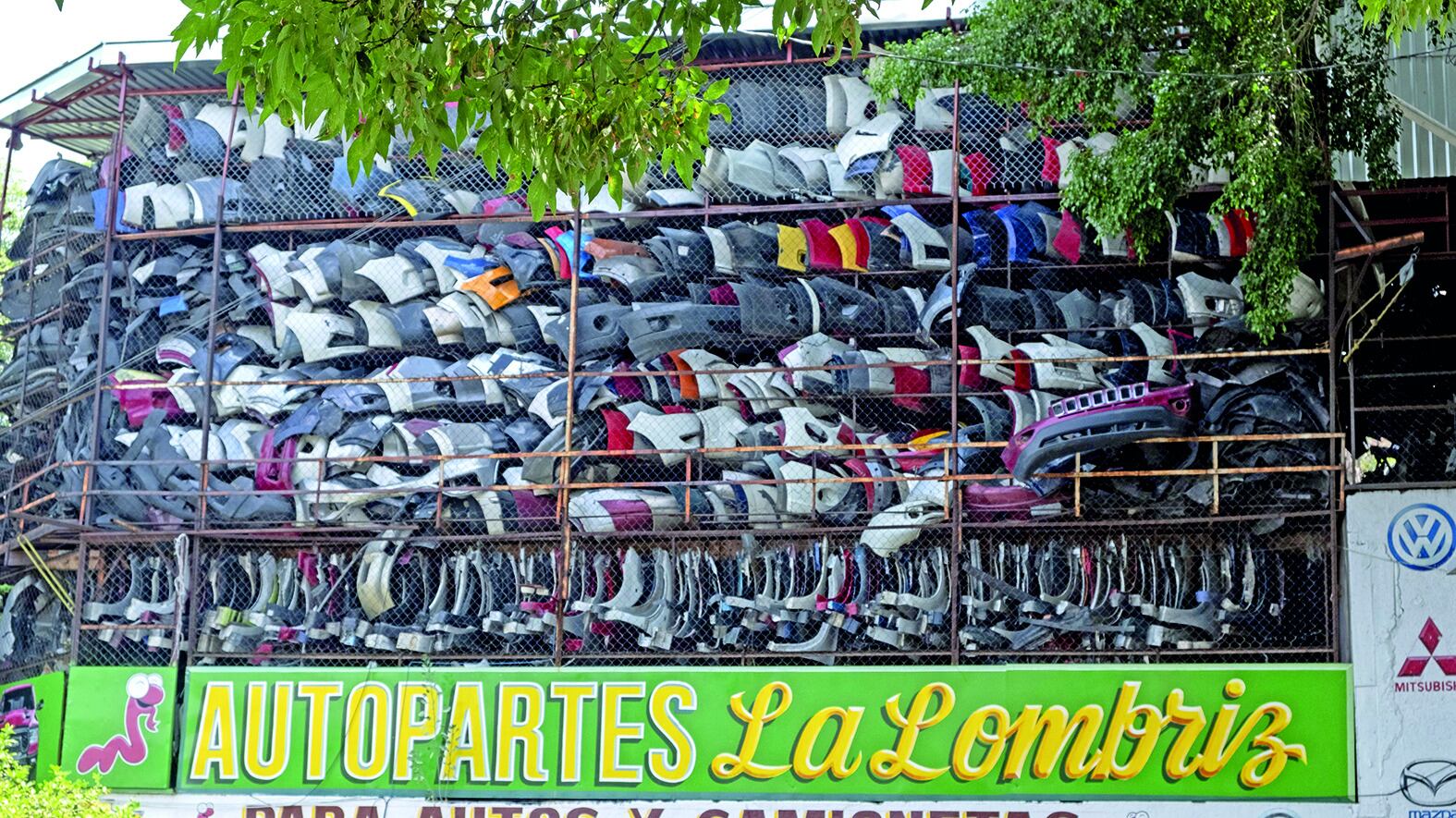 El seguro de autos no cubre el robo de computadoras; la pieza sustraída cuesta hasta 50 mil pesos y en el mercado negro se ofrece en 15 mil pesos.