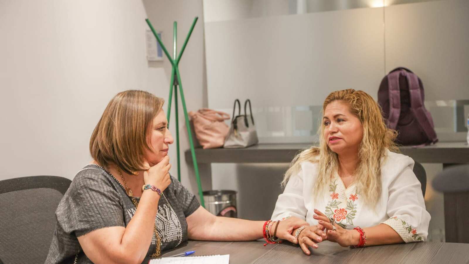 “Los familiares de los desaparecidos necesitamos de personas que comprendan los que vivimos y nos tiendan la mano”, dijo Ceci Flores es Twitter.