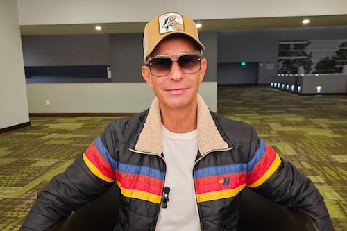 ¡Capturados! Erik Rubín presume nuevo romance: Las polémicas declaraciones tras ser visto con una “misteriosa mujer”