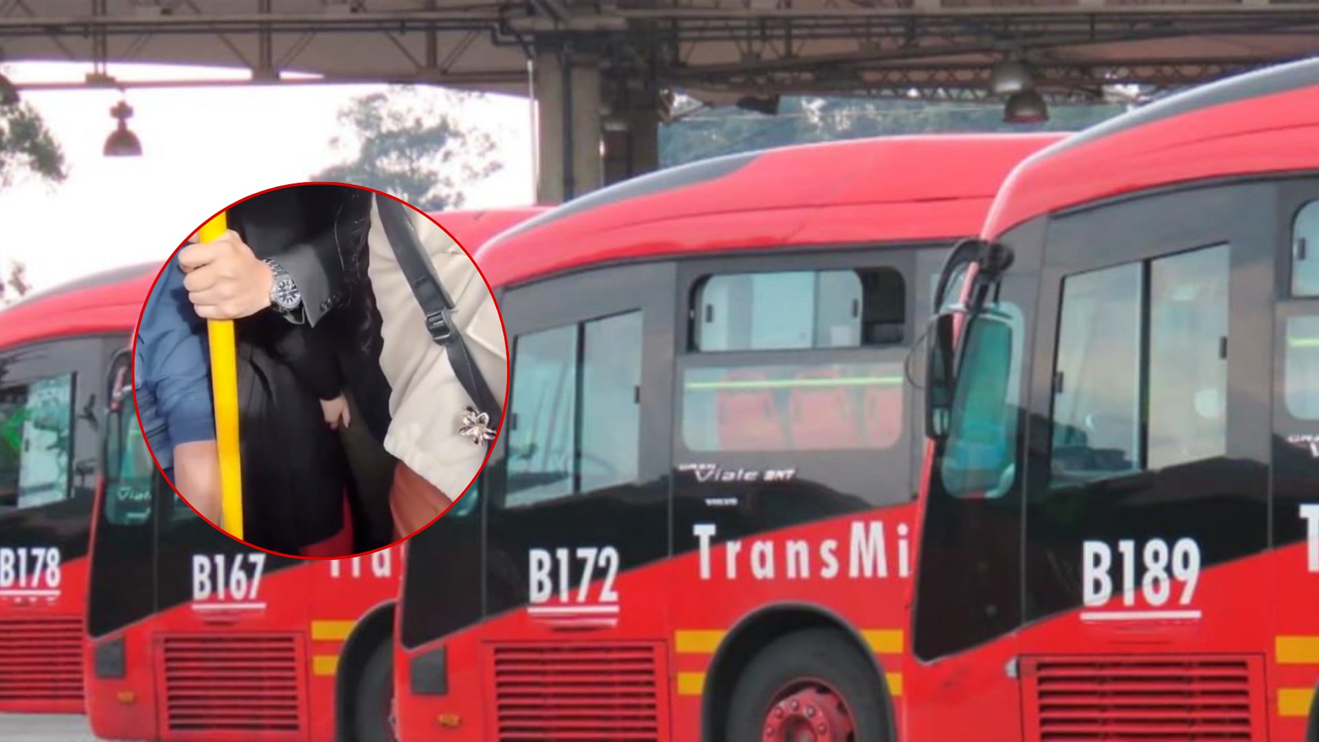 Pareja fue grabada tocándose en pleno TransMilenio