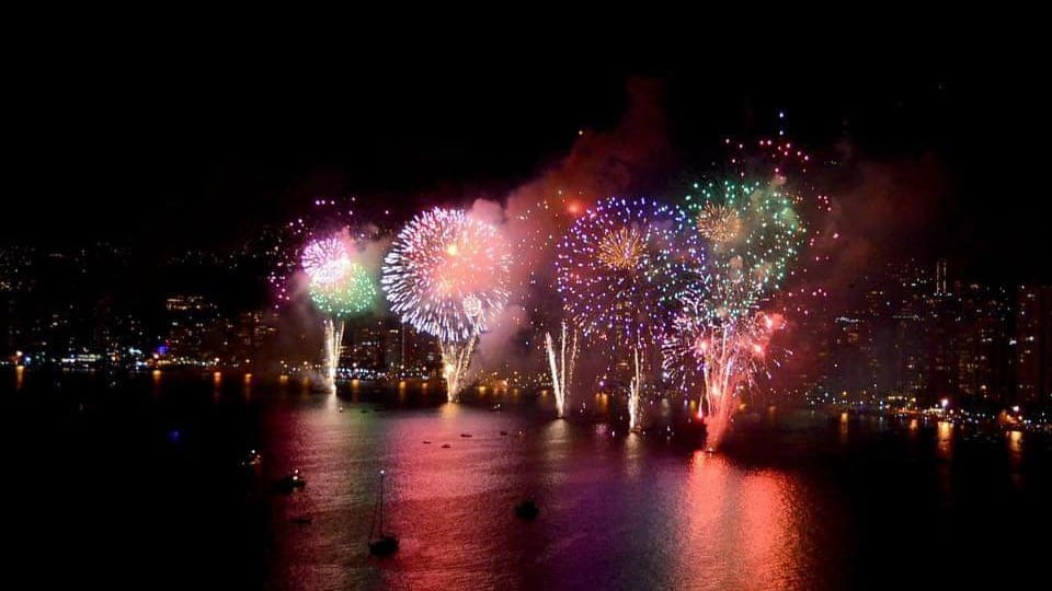 Acapulco gala de pirotecnia
