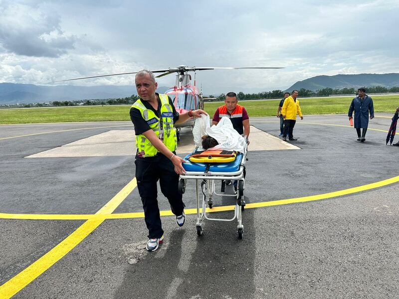 Segundo traslado aéreo de menor accidentada por volcadura de autobús