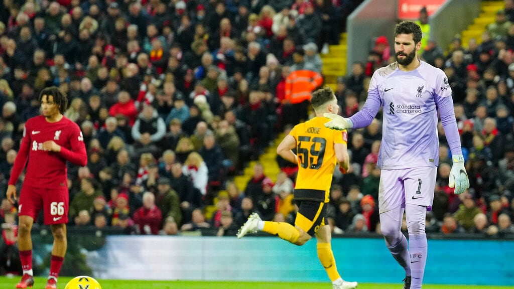 Alisson cedió el primer tanto en contra