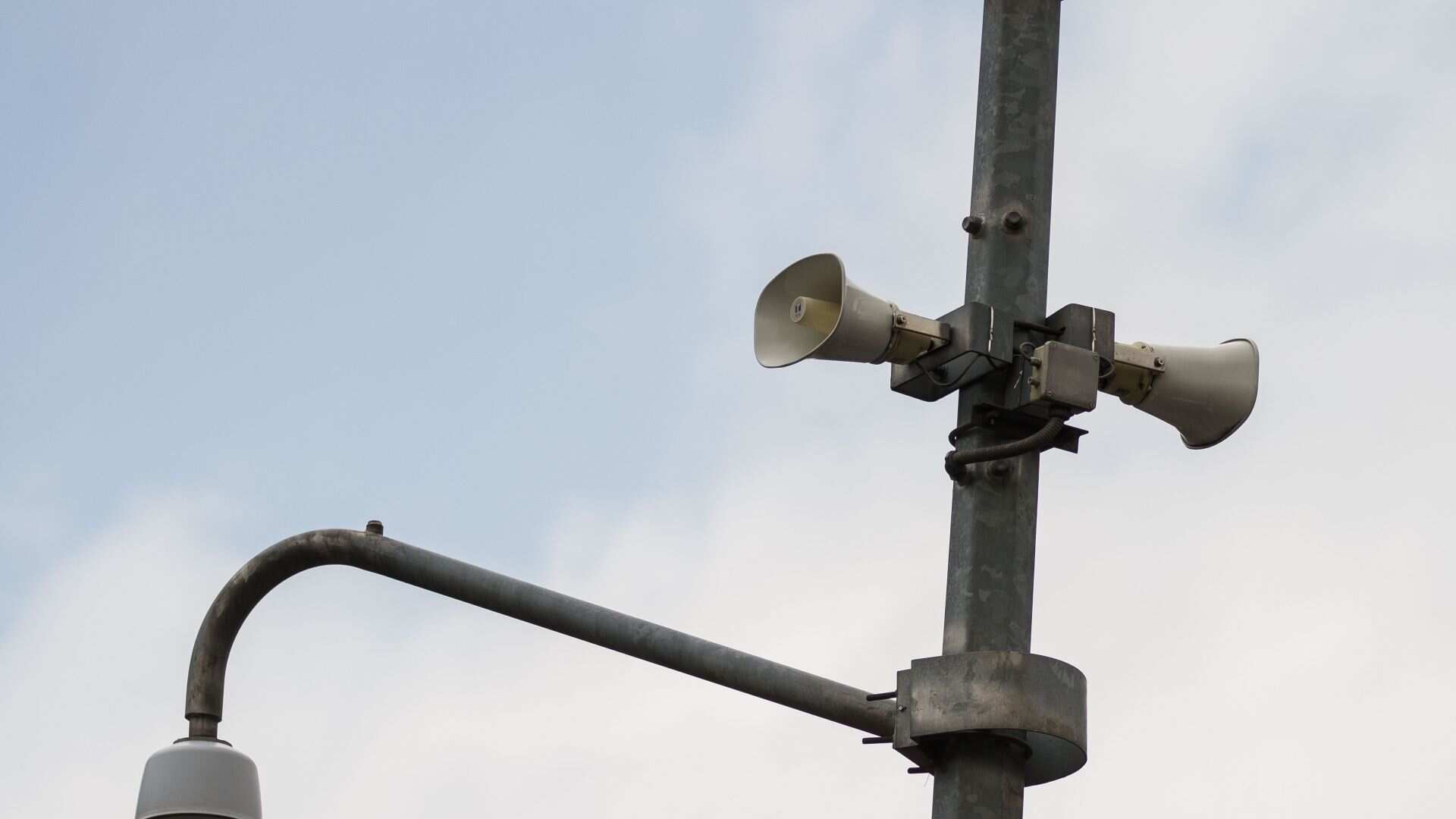 Altavoces de la alerta sísmica que conforman el C5. Foto: Cuartoscuro