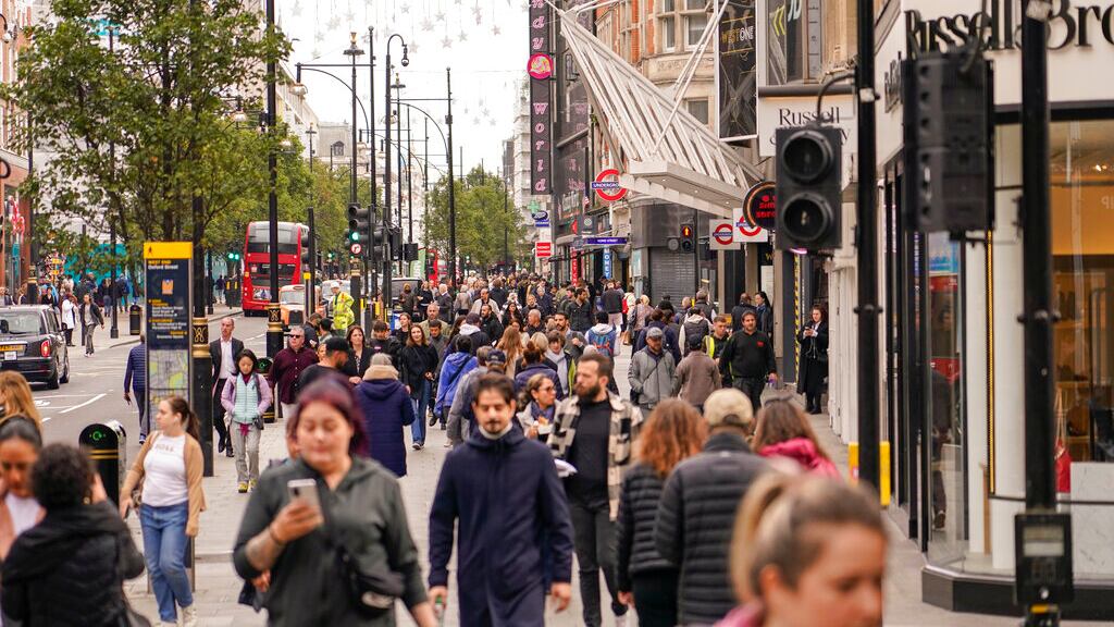 La crisis económica tiene asfixiado al nuevo gobierno.