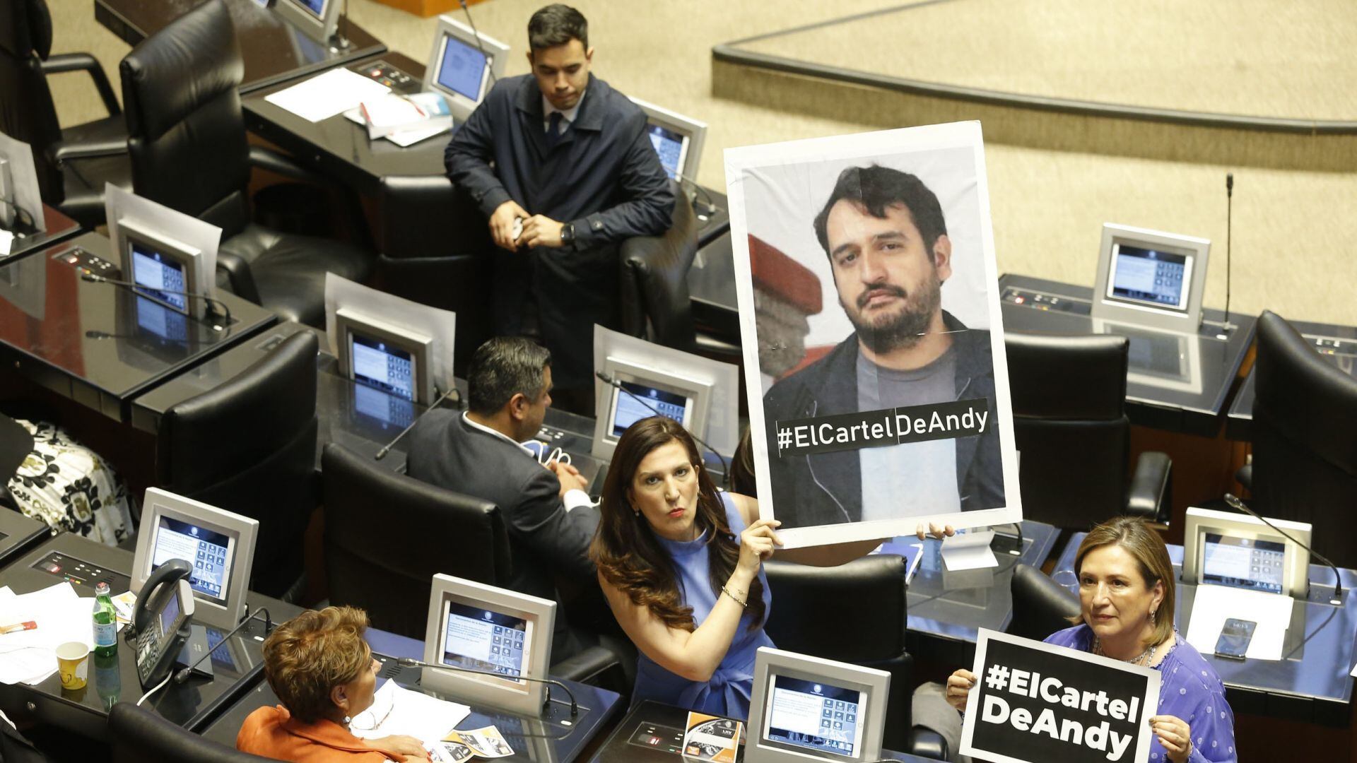 Amigo de Andrés López Beltrán recibe contratos millonarios del Insabi