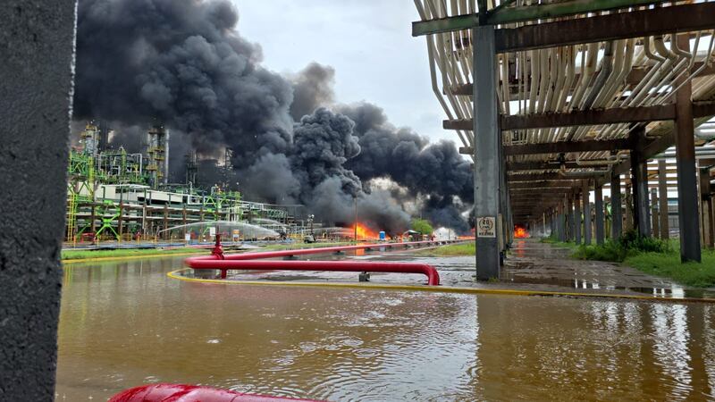 Incendio en refinería de Salina Cruz dejó dos trabajadores muertos