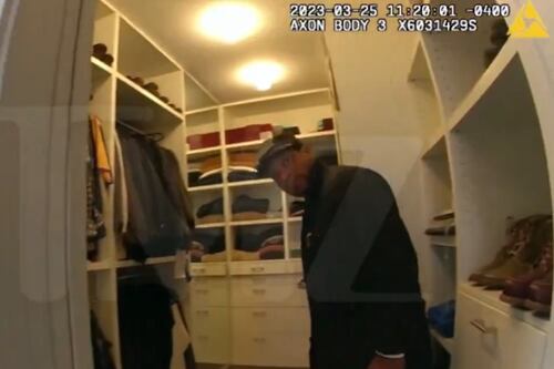 Imágenes sensibles: cámaras de seguridad captan el impactante momento de la agresión de Jonathan Majors a su novia