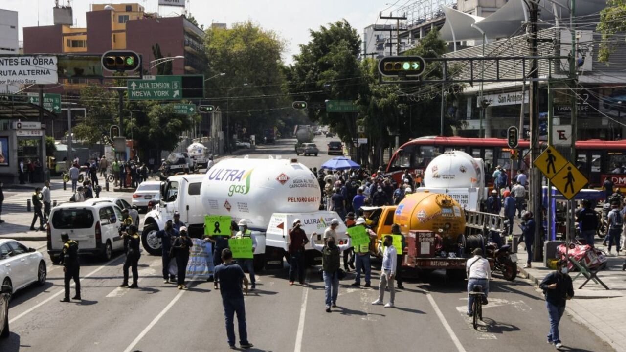 Gaseros llamaron a paro nacional de labores ante el tope de precios fijados por la Secretaria de Energía.