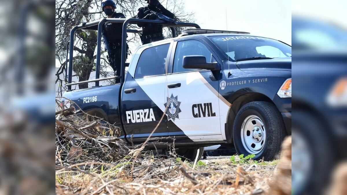 Fuerza Civil resguardó a los indocumentados, ubicados en la carretera Matehuala-Saltillo.