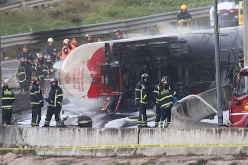 Fiscalía CDMX descarta fallas mecánicas en pipa que volcó y explotó en Iztapalapa