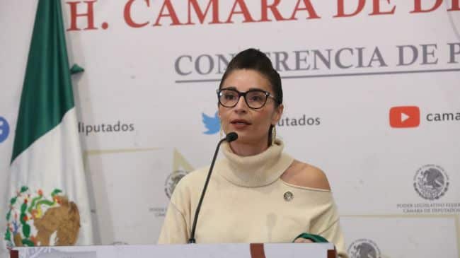 Laura Ballesteros, diputada.