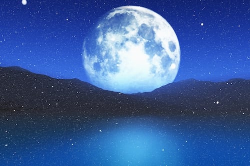 La Luna de Nieve iluminará el cielo de México: ¿cuándo y a qué hora verla?