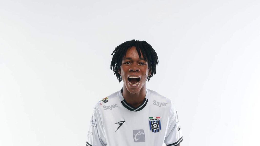 Gallos Blancos suma a otro futbolista africano apoyándose en inteligencia artificial