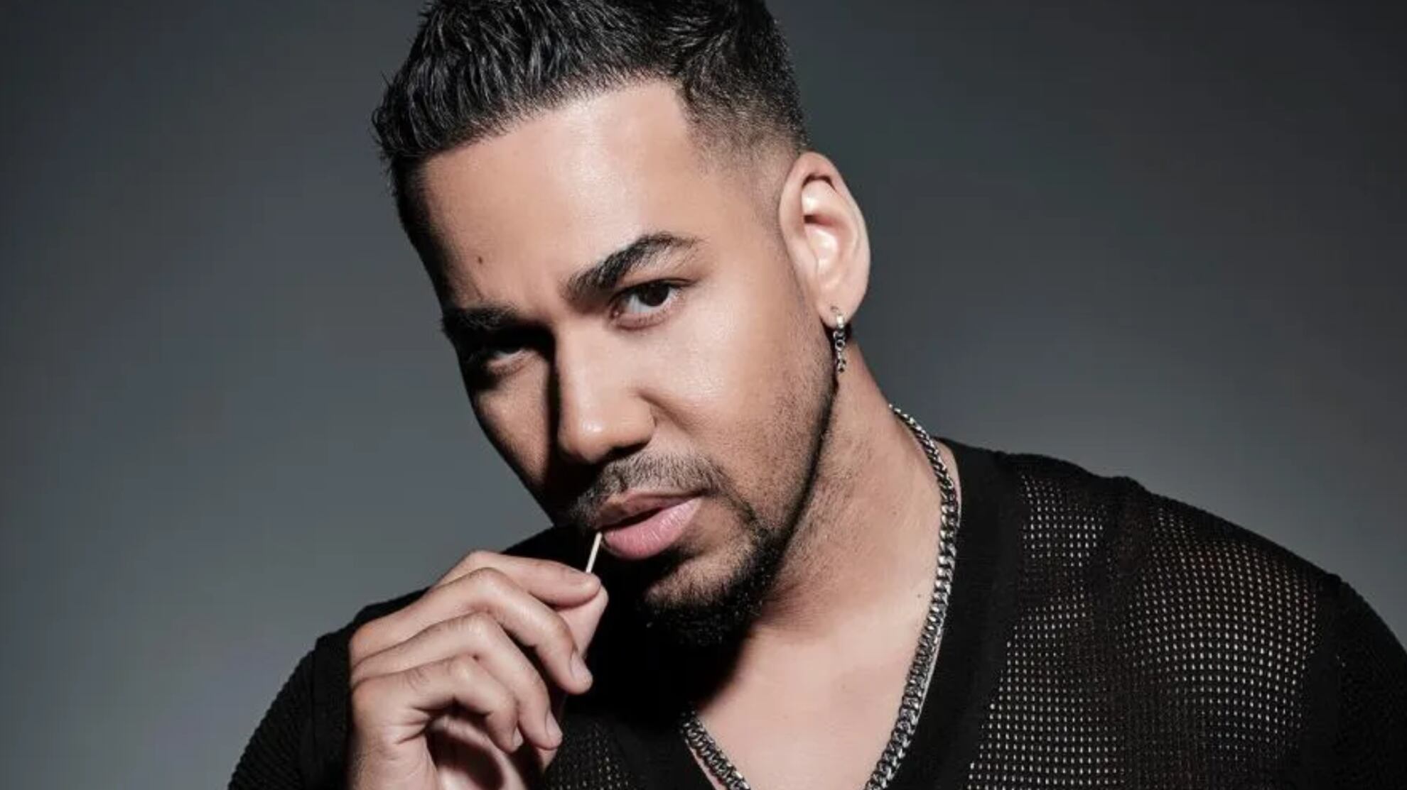 El exponente de la bachata se embarcará en una gira de grandes dimensiones en México.