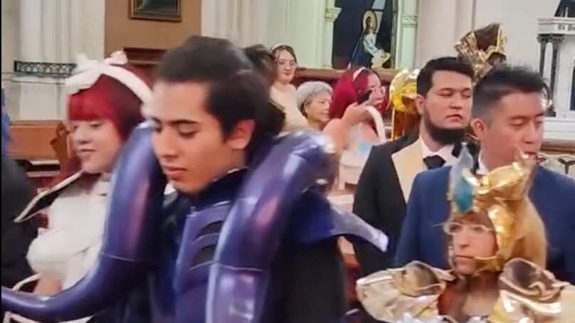 Hacen cosplay en Templo Expiatorio de Los Caballeros del Zodiaco.