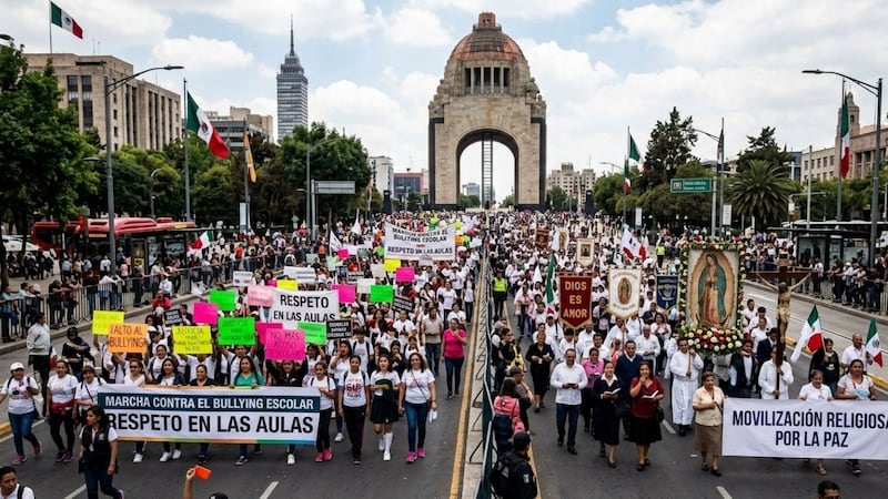 Marchas hoy en CDMX: protestas por bullying y movilización religiosa avanzan hacia el Monumento a la Revolución