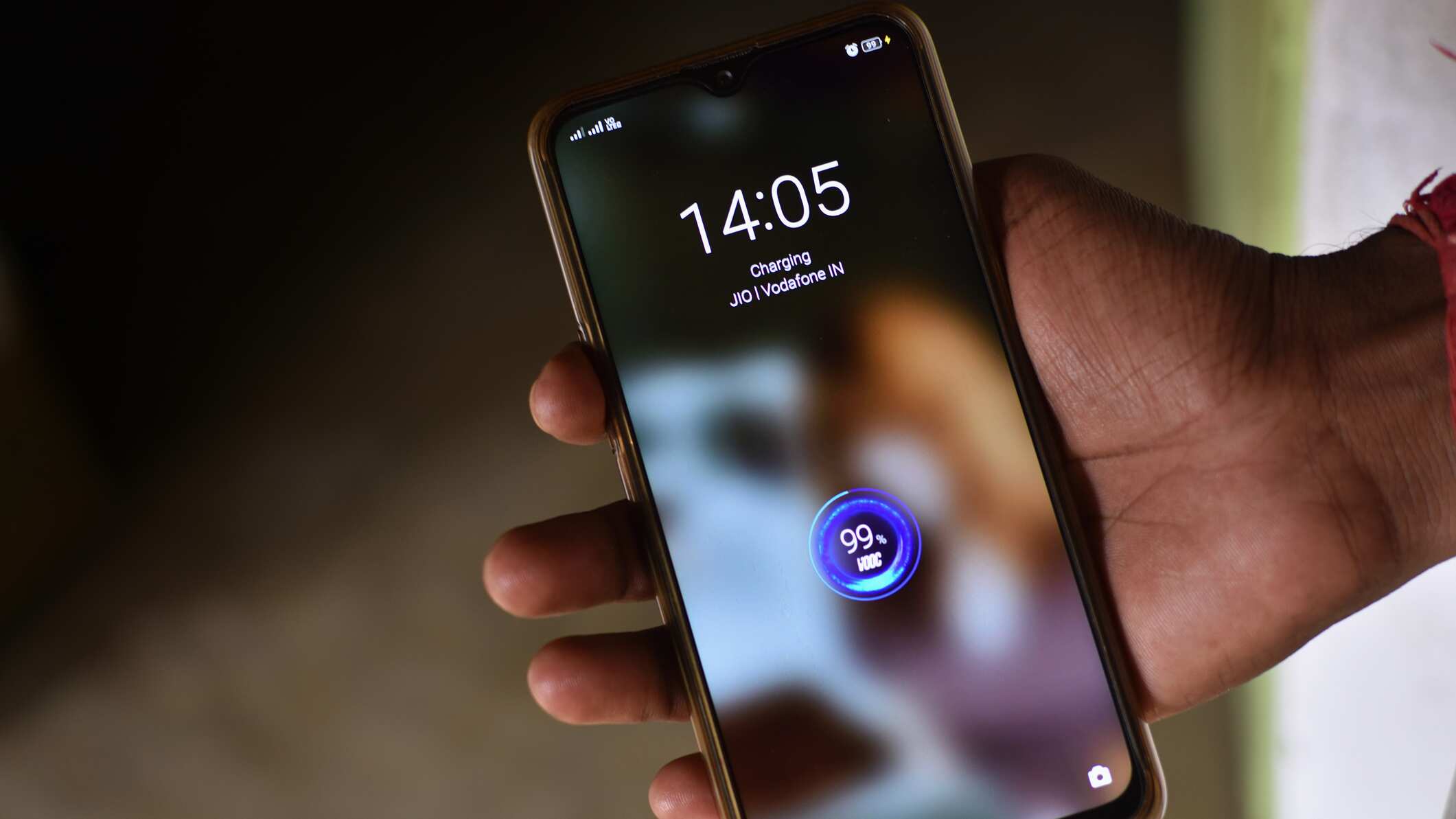 La carga supersónica de 320W logra avances sin precedentes en potencia, seguridad y eficiencia, llevando la carga rápida a nuevas alturas