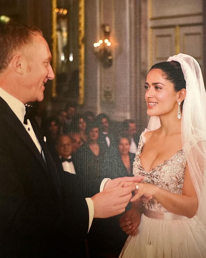 Fotos inéditas de la boda de Salma Hayek