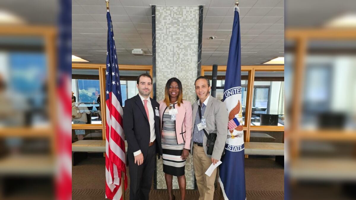 Marco González con Carolyn Myers, directora de transporte de Texas y Pablo Gálvez, director para Asuntos Fronterizos de la Secretaría de Relaciones Exteriores de México.
