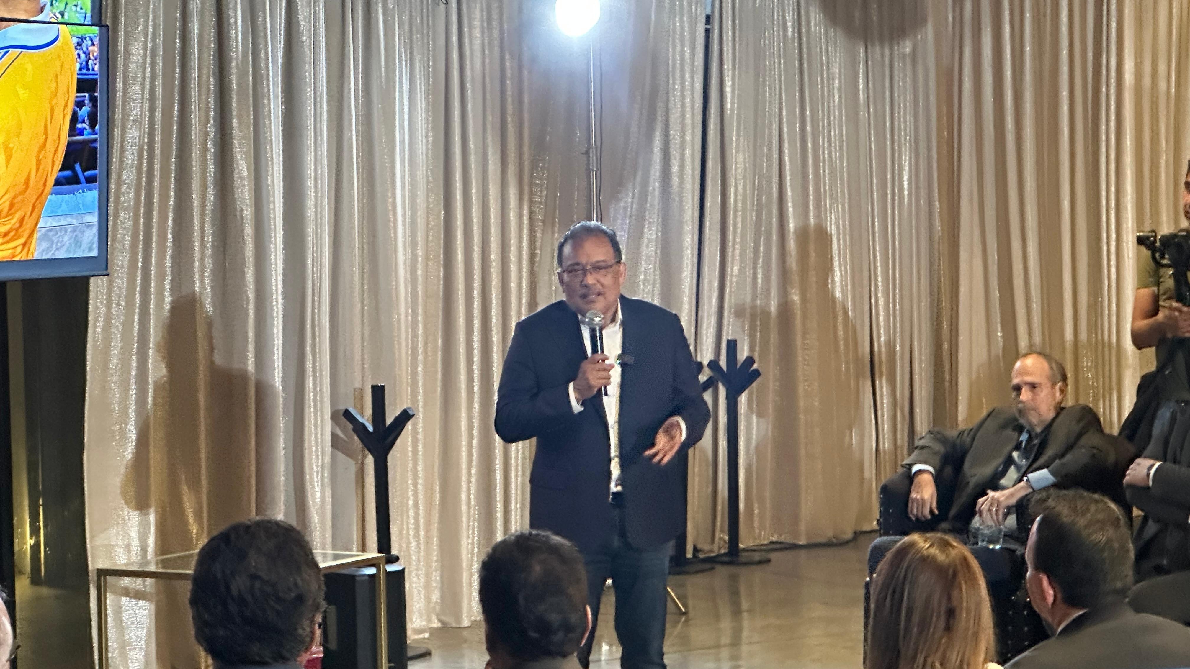 Mijes señaló que existen compañías totalmente robotizadas que requieren personal especializado y ofrecen salarios competitivos.