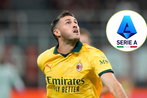 Afición rossoneri reconoce a Santi Giménez como el héroe del juego en la Serie A