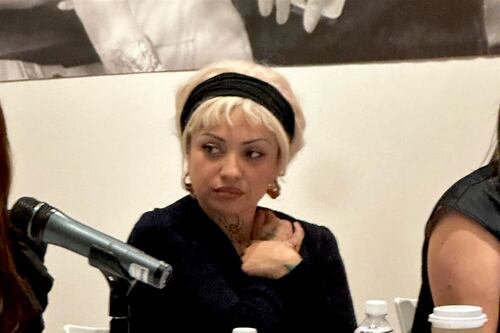 “Soy hija de Violeta Parra”: Mon Laferte presenta Recolectoras en México