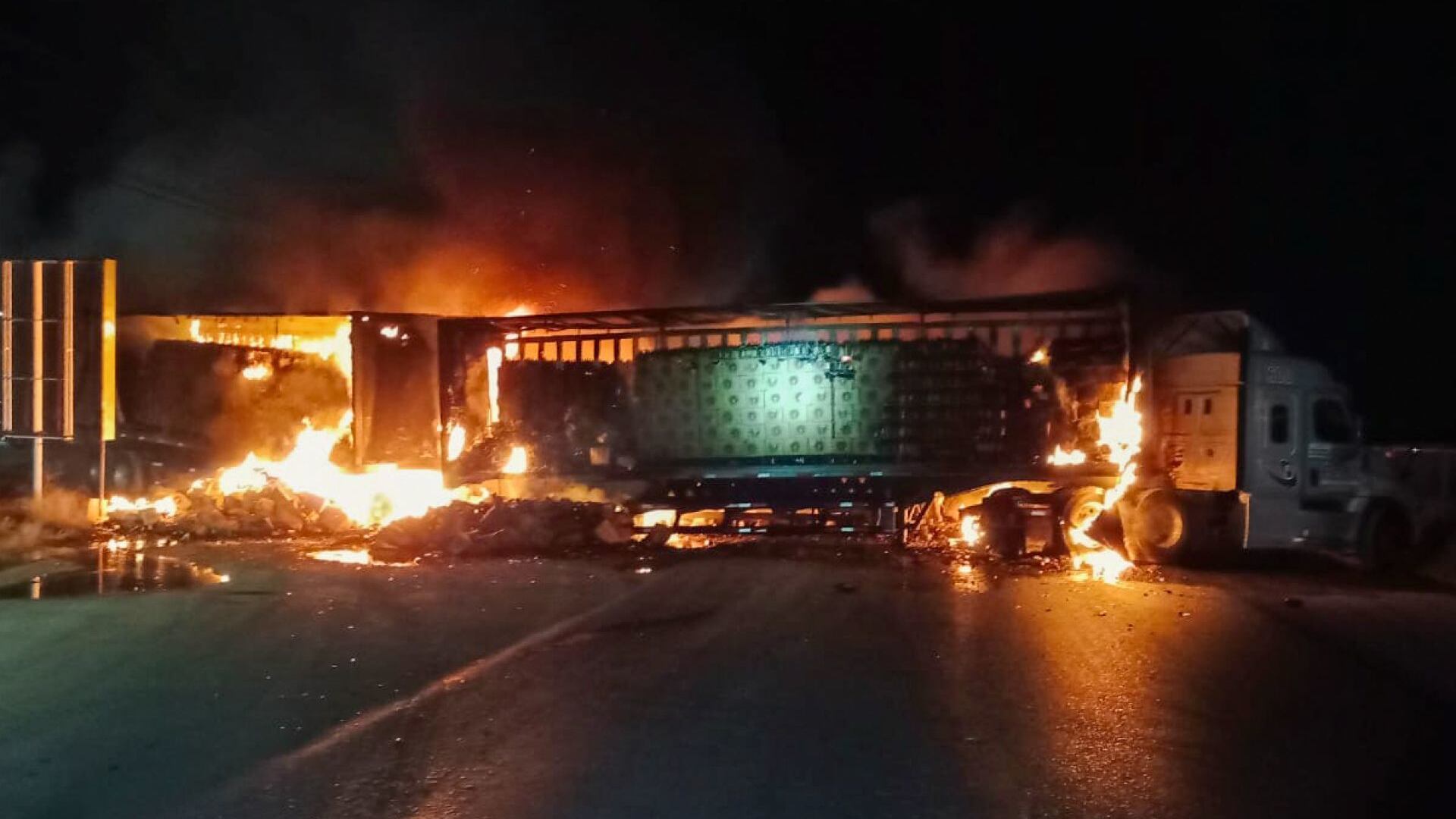 Zacatecas: reportan bloqueos carreteros tras motín en cárcel de Cieneguillas