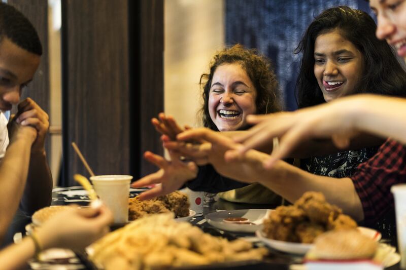 Este 20 de junio aprovecha para consentir a tu paladar con estos alimentos que te ayudan a subir la serotonina