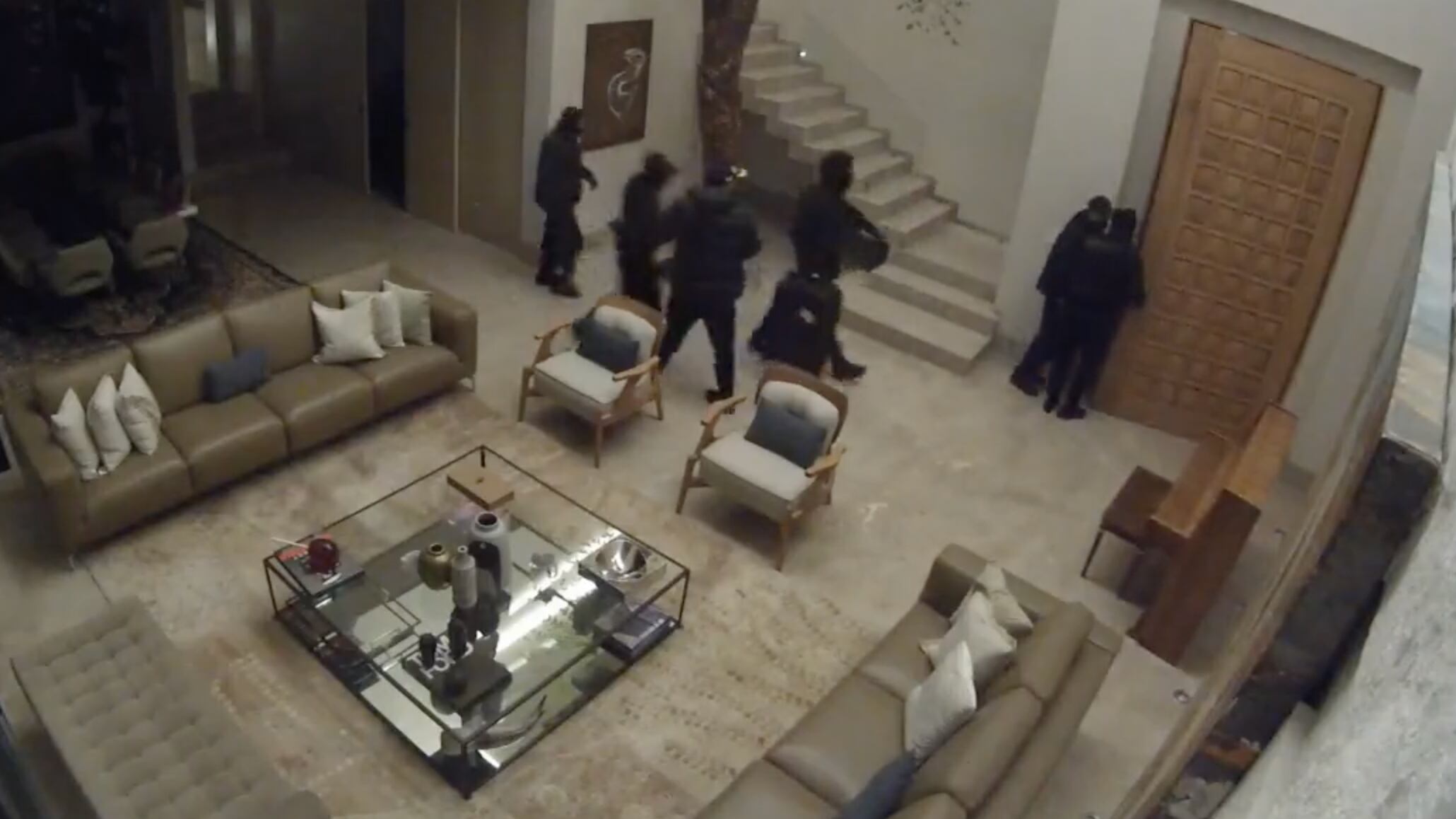 Un grupo de 7 ladrones entraron a robar en residencial de Puebla