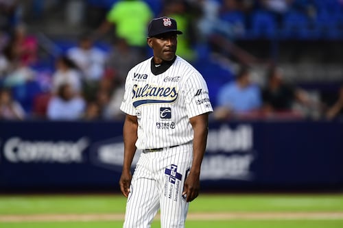 Sultanes anuncia el regreso de Roberto Kelly