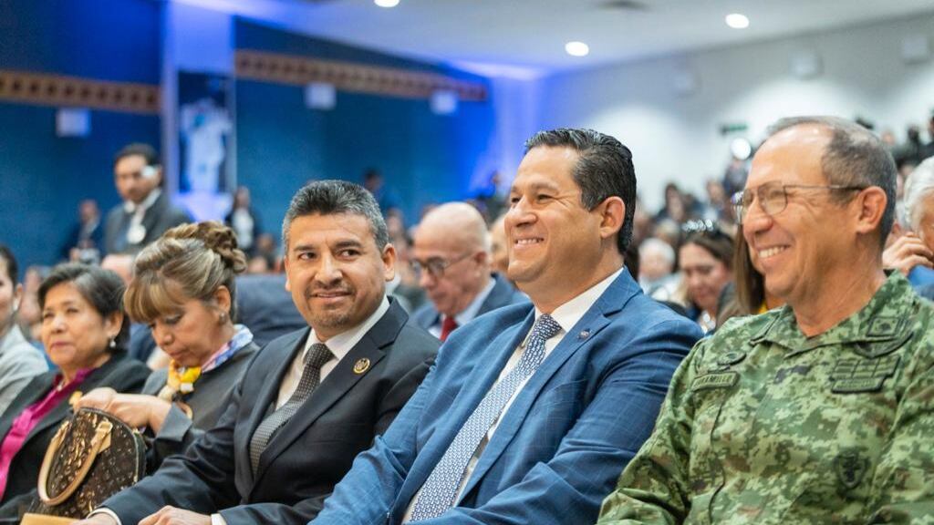 Lo acompañó el gobernador Diego Sinhue