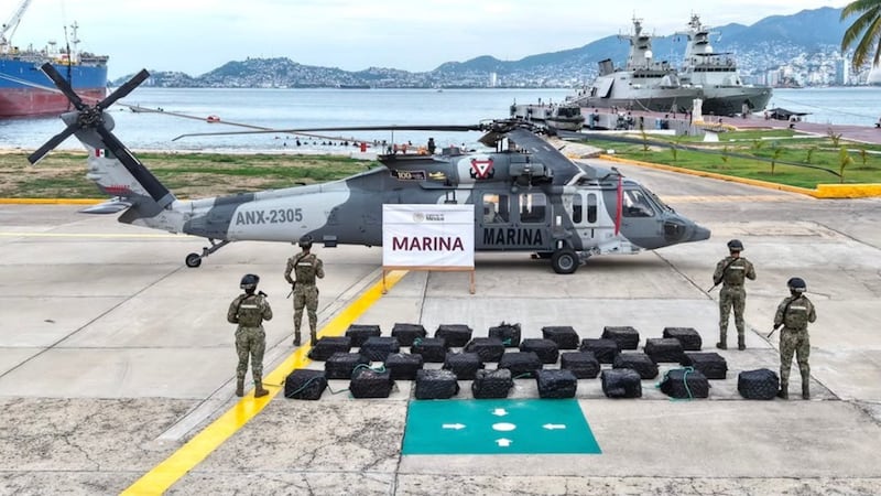 ¡Golpe millonario al narco! Marina intercepta más de una tonelada de cocaína en Guerrero